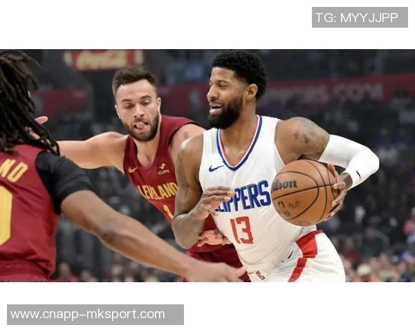 外线火力全开保罗乔治半场狂砍17分三分球命中率高达80