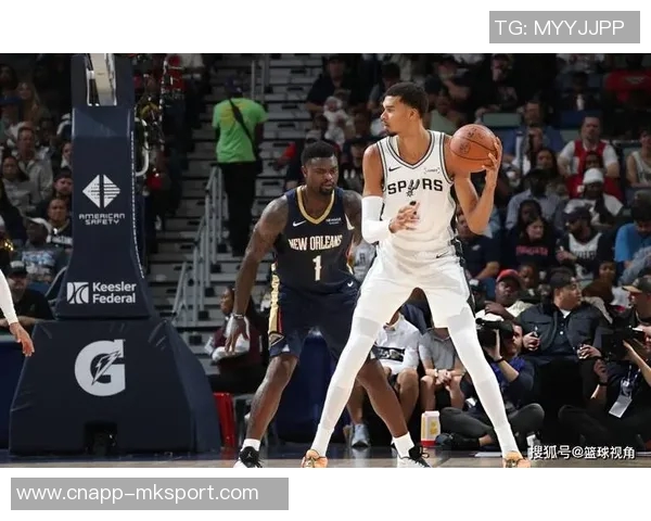 攻防兼备文班亚马半场数据惊人7分5板2助攻5帽1断正负值高达25