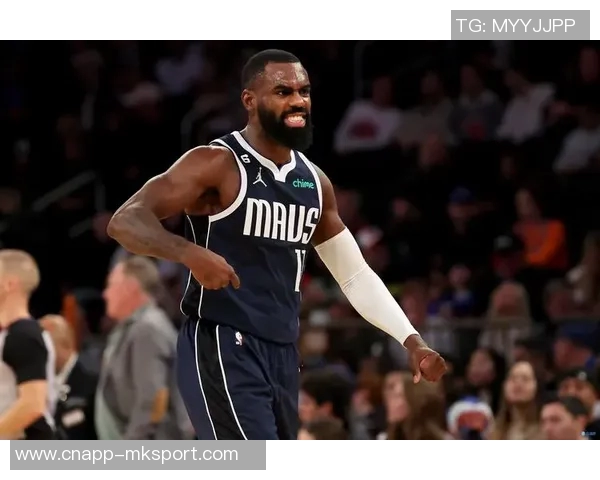 老哈达威直言拉塞尔自视过高队友对其态度冷淡如冰